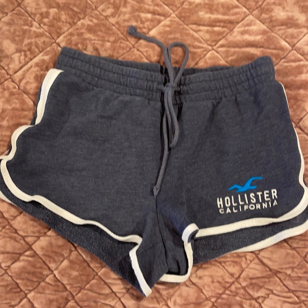 Hollister Girls navy sweat shorts sz S